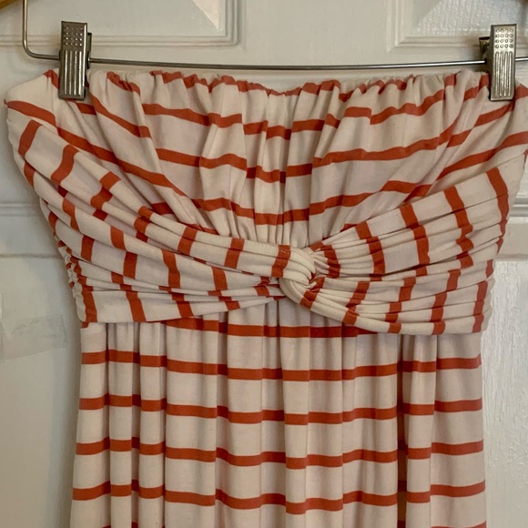 JESSICA SIMPSON Strapless Bandeu Top Maxi Dress. Cream/white stripes. Size 2 - Picture 7 of 11